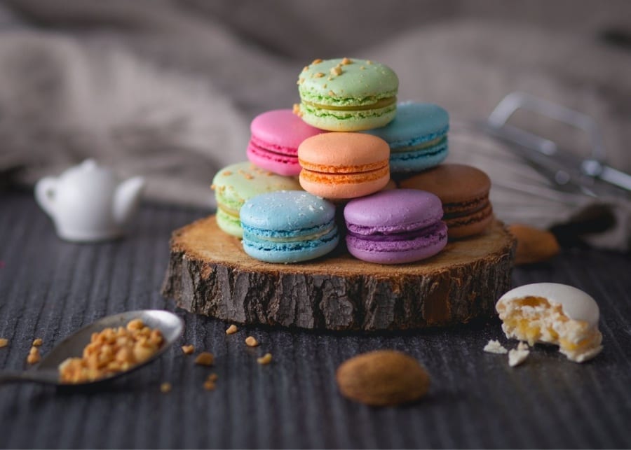 Why do people want to have the best macarons in Singapore?